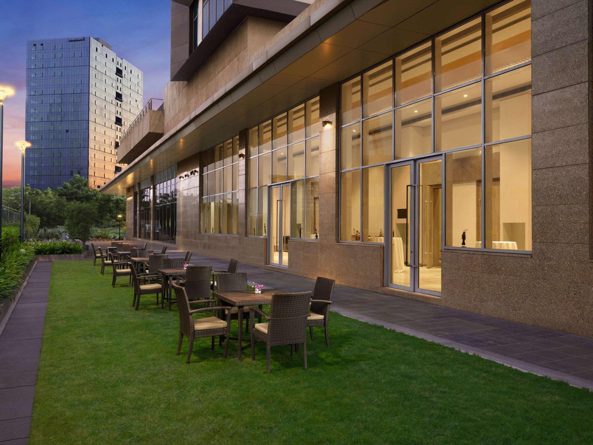 Grand Mercure Ahmedabad Gift City - An Accor Hotels Brand جاندي نجر المظهر الخارجي الصورة