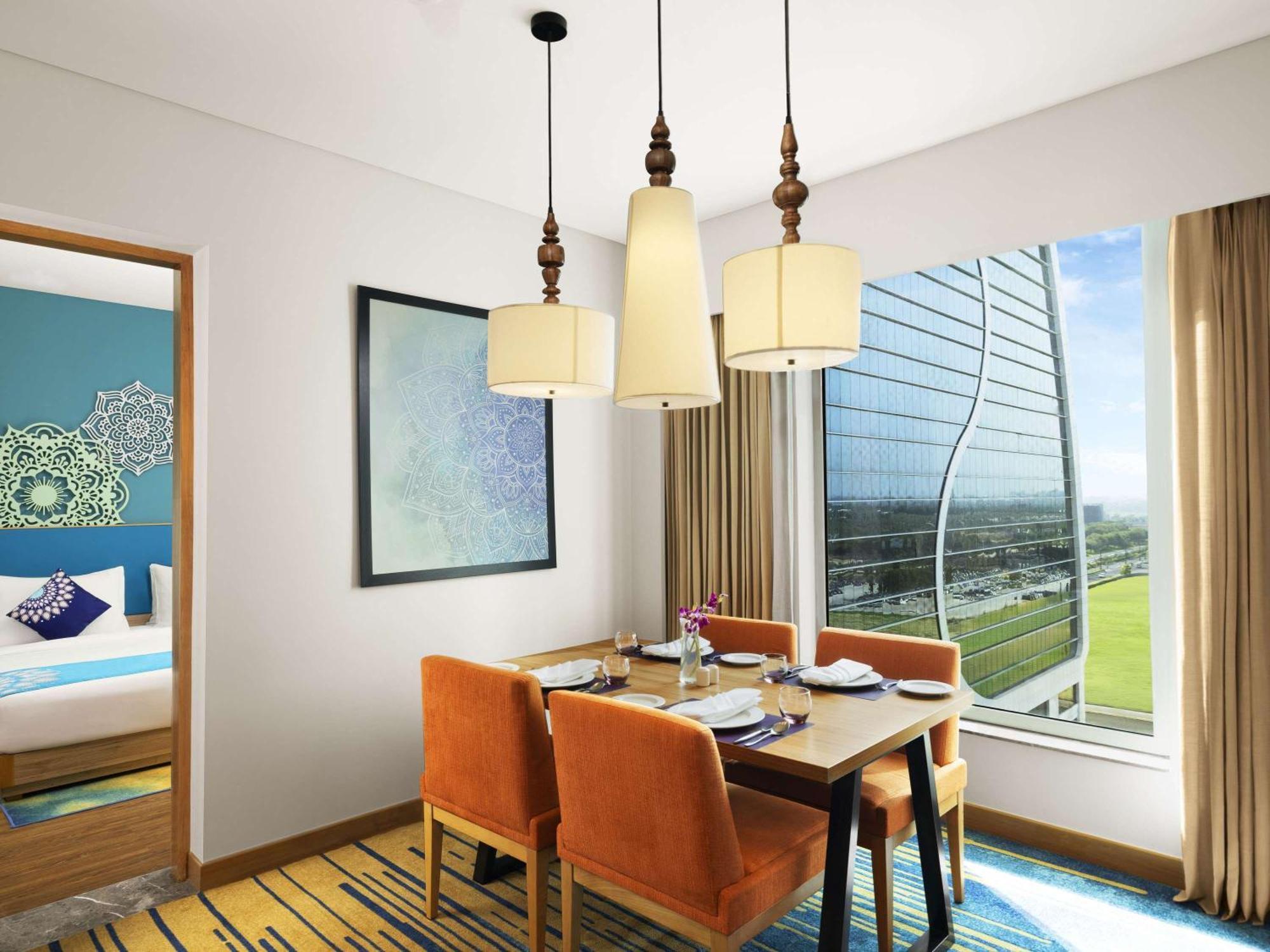 Grand Mercure Ahmedabad Gift City - An Accor Hotels Brand جاندي نجر المظهر الخارجي الصورة